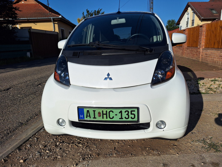 MITSUBISHI I-MIEV - eredeti állapotban, ideális old- és youngtimer alap